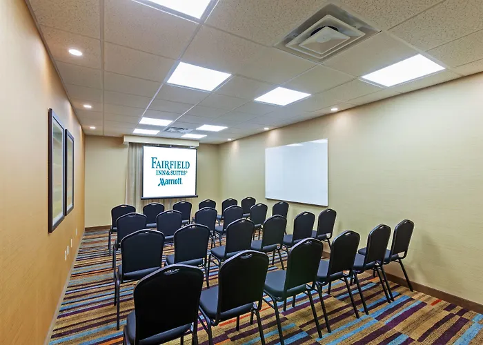 Fairfield & Downtown Arts District Hotel 3*