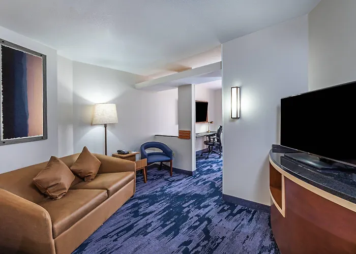 Fairfield & Downtown Arts District Hotel