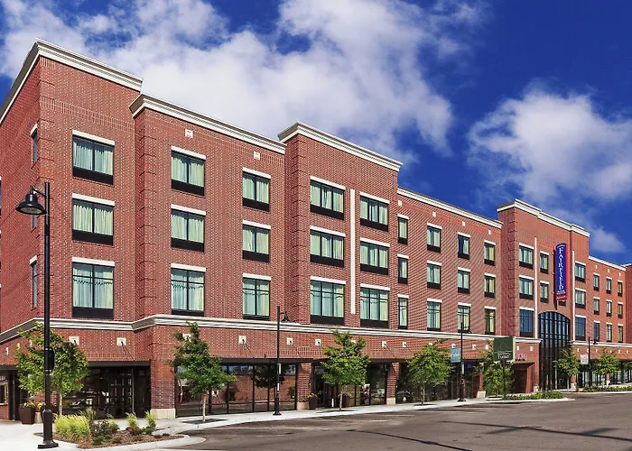 Fairfield & Downtown Arts District Hotel