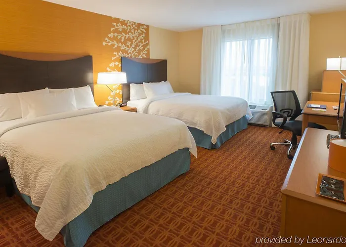 Hotel Fairfield & Downtown Arts District