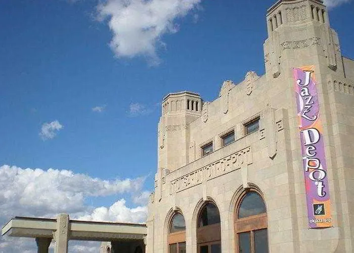 Fairfield & Downtown Arts District Hotel